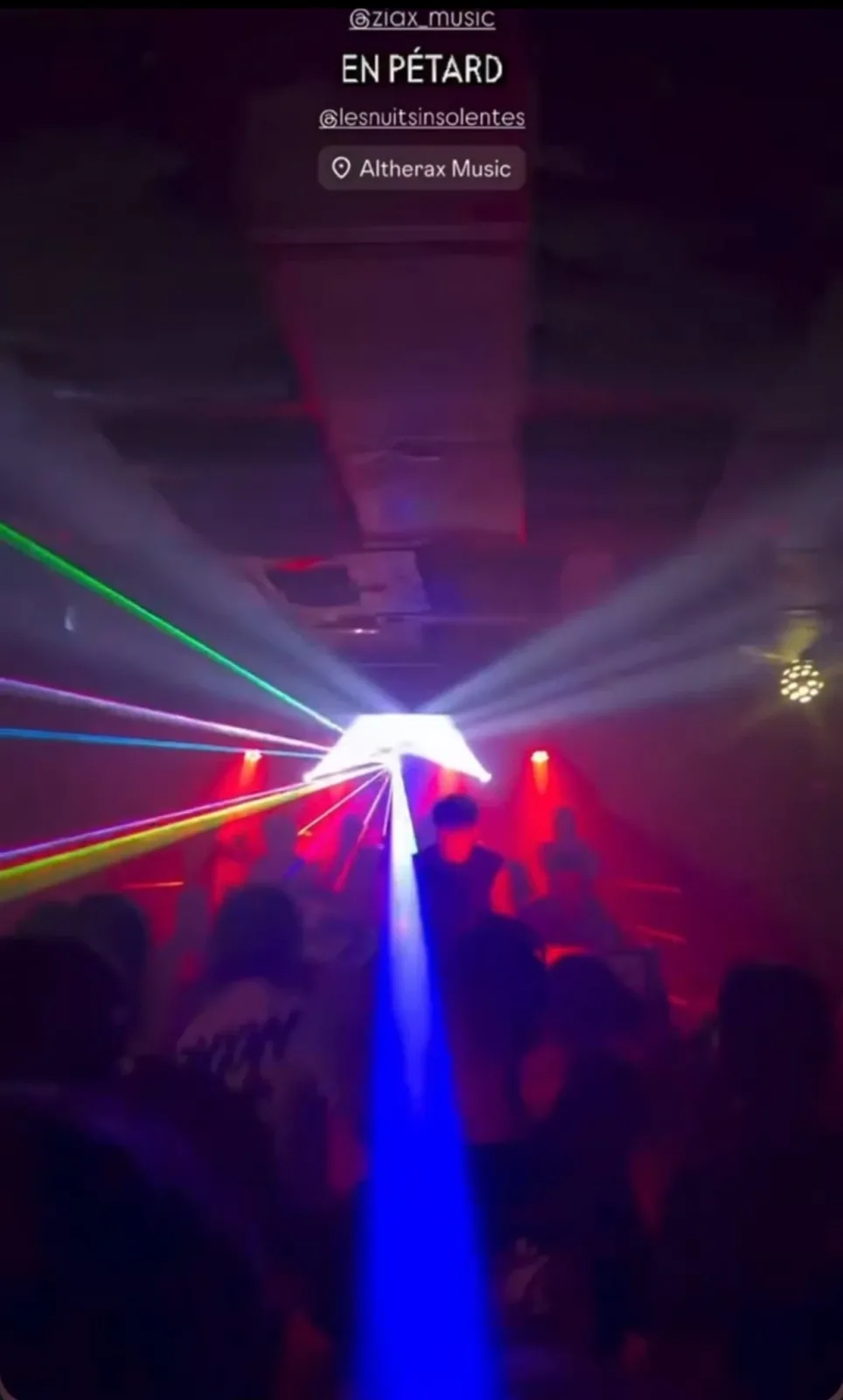 Laser RGB professionnel MAF disponible à la location pour les soirées et événements